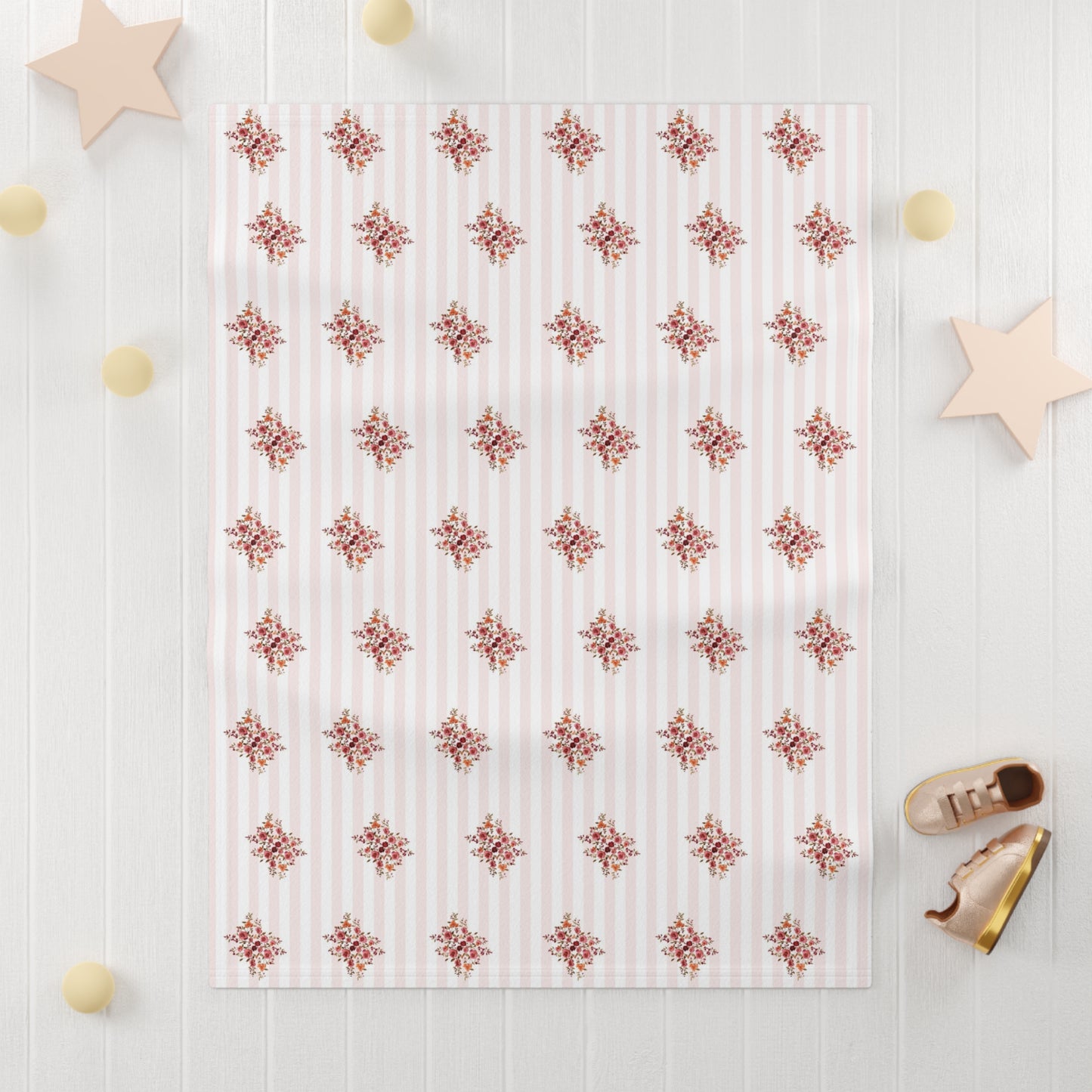 Bountiful Berries and Bows; Pattern - Soft Fleece Baby Blanket